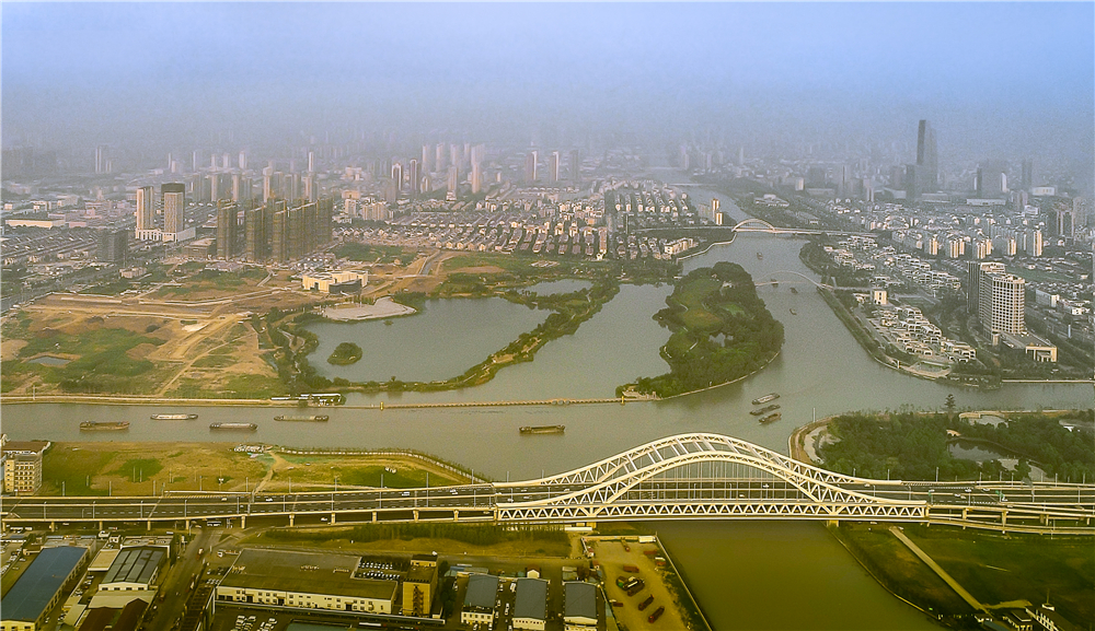 《穿越苏州的大运河》宝带桥段.作者：狄艮炜.jpg