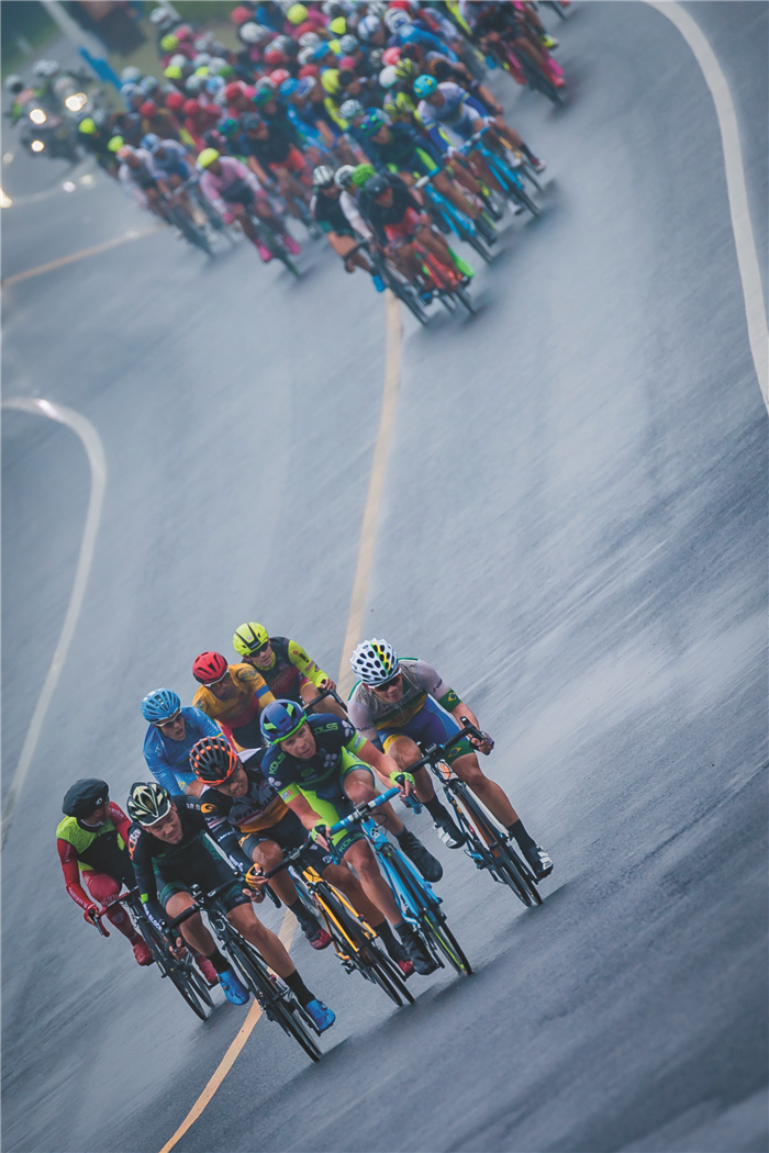 摄影  黄一清  谁与争锋——环太湖国际公路自行车赛纪实  纪实类摄影  无锡-2.jpg