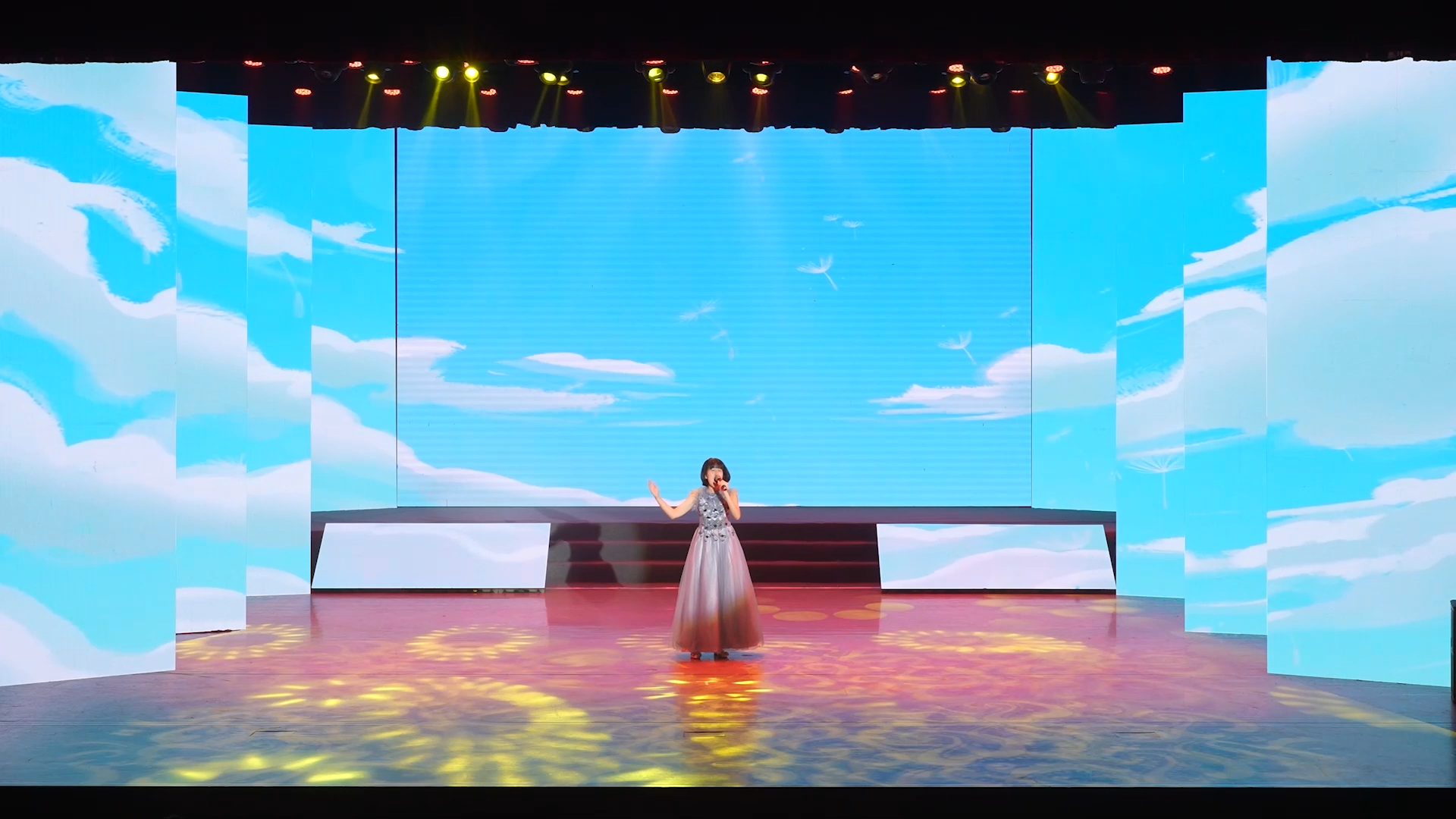 12歌曲《帕米尔我的家乡多么美》演唱：黄[00_02_46][20231127-135454].png