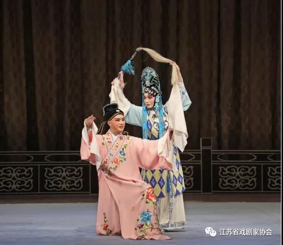 文艺要闻扬剧优秀传统戏《玉蜻蜓》选场《游庵认母》由优秀青年扬剧