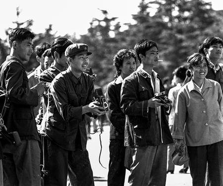 《历史见证》——《阳光灿烂的日子》1979年摄于南京玄武湖 王杨 摄.jpg