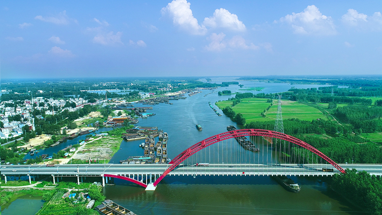 《影像运河》——《彩虹飞跃》京杭大运河——徐州段   陈智 摄.JPG