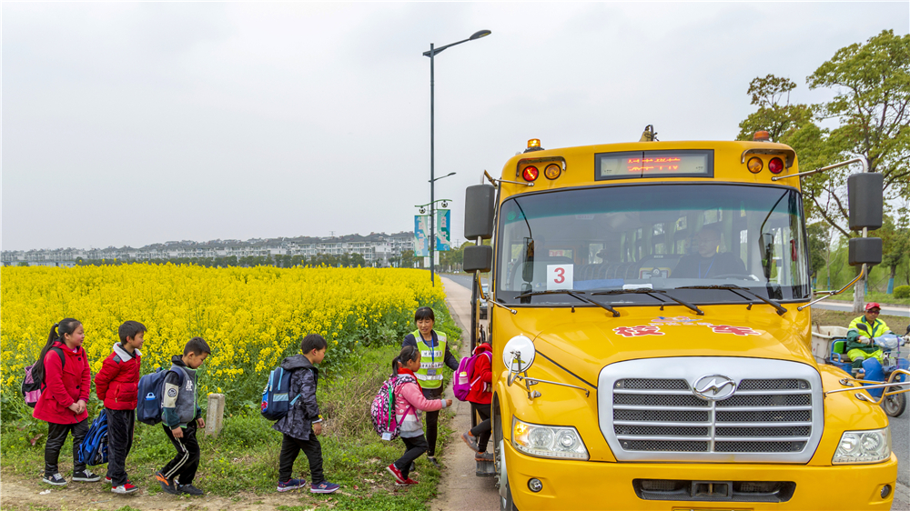 《乡村校车》2019年3月拍摄于张家港市.谢嘉喆.江苏港城汽运集团.jpg