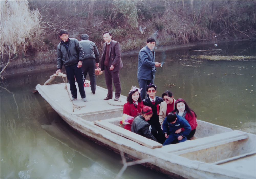 2.传统与现代——昆山水乡婚礼的变迁（组照2）毛宇龙摄.jpg